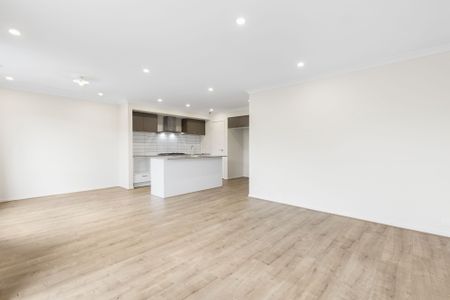 5-minute walk from Donnybrook Station! - Photo 2