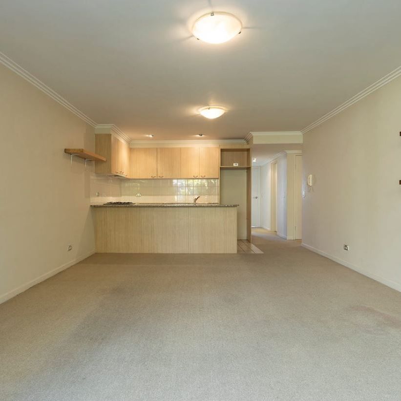 Bright and Conveniently Located Two Bedroom Apartment - Photo 1