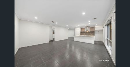 Stylish & Contemporary Family Home in Prime Williams Landing Location - Photo 2