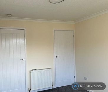 3 bedroom terraced house to rent - Photo 4