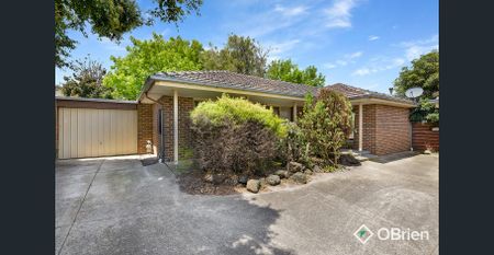 Private and Bright - Photo 5