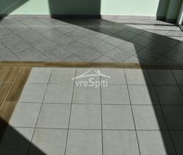 Διαμέρισμα για ενοικίαση - Μπιζάνιο, - Φωτογραφία 6