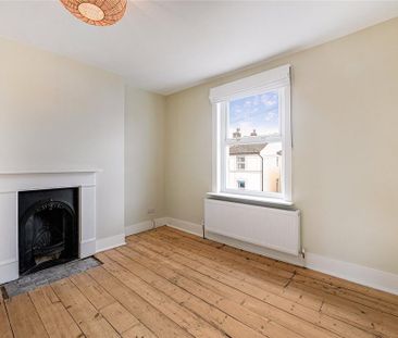 3 bedroom semi-detached house to rent - Photo 6