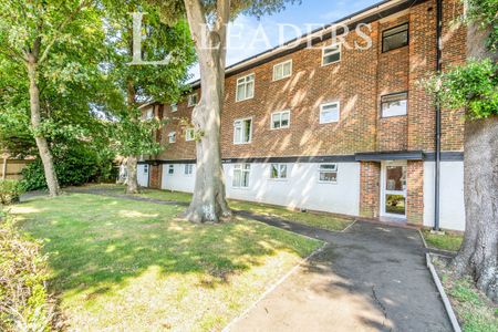 2 bedroom apartment to rent Bayton Court, Velyn Avenue, Chichester, PO19 - Photo 4