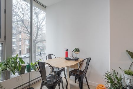 405 Rue Sherbrooke E., Montréal (Le Plateau-Mont-Royal), QC H2L - Photo 3
