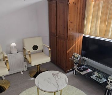 Studio Flat, Howden Road, LE2 - Photo 2
