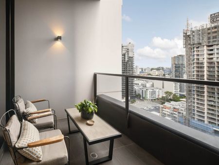 Botanica Residences - Photo 2