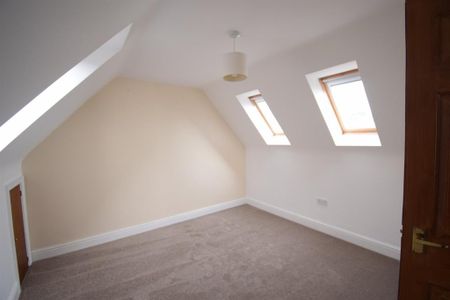 4 bedroom apartment to rent - Photo 3