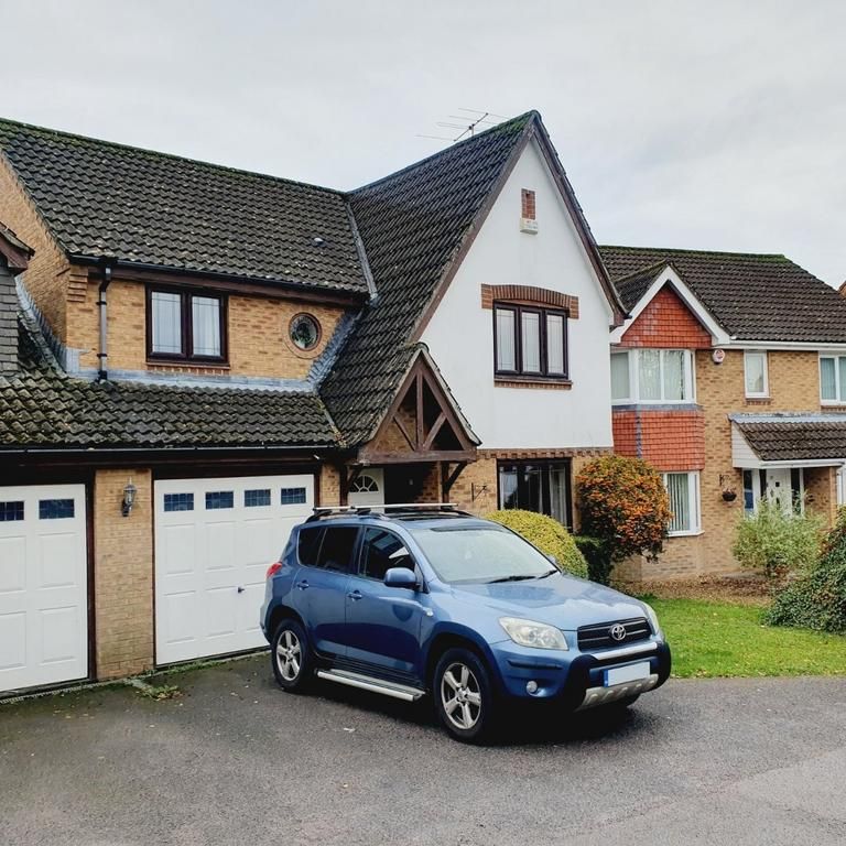 5 bedroom detached house to rent - Photo 1