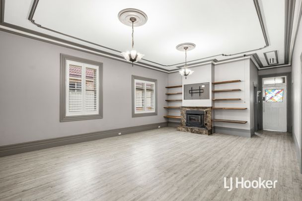 Spacious Renovated 3 Bedroom Home - Great Location! - Photo 1