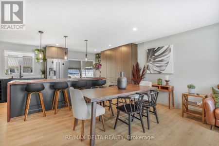 146 SANDRA CRESCENT - Photo 3