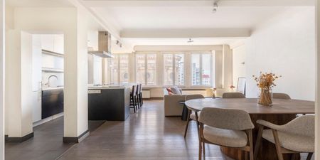 Appartement te huur in Antwerpen voor € 1.380 met 2 slaapkamers - Foto 2