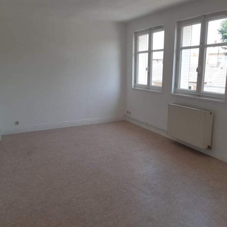 Location Appartement 3 pièces 76m² MONTROND LES BAINS 42210 - Photo 3