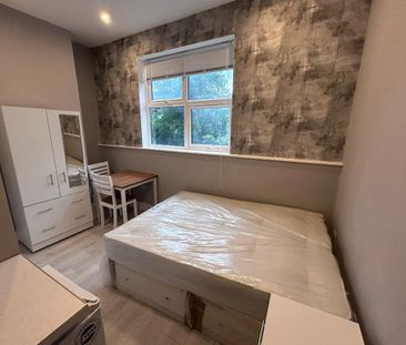 Studio Flat, Amhurst Road, E8 - Photo 1