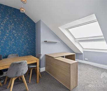 3 bedroom apartment to rent - Photo 2