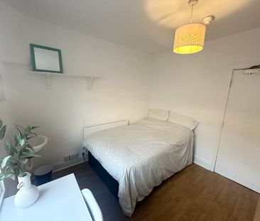 Lucas Street (Room 4), Headingley, Leeds - Photo 5