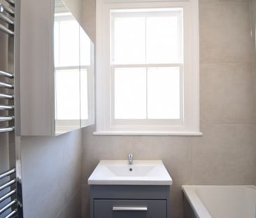 Room in a Shared House, Fulham Palace Road, SW6 - Photo 5