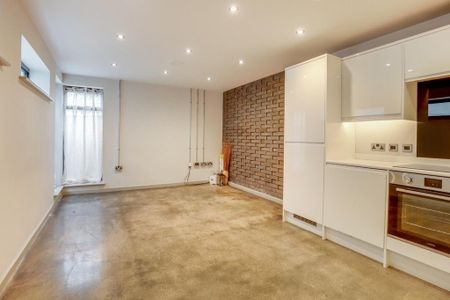 1 bedroom semi-detached house to rent - Photo 3