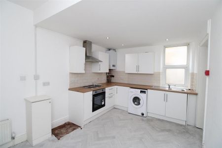 1 bedroom ground floor flat to rent - Photo 4