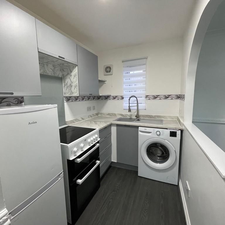 1 bedroom ground floor maisonette to rent - Photo 1