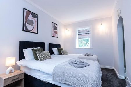 Saint Andrew's Road South - Photo 2