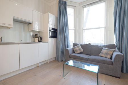 Studio to rent - Photo 3