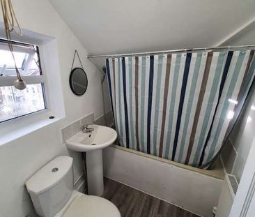 1 Bed Flat, Eardley Road, SW16 - Photo 2