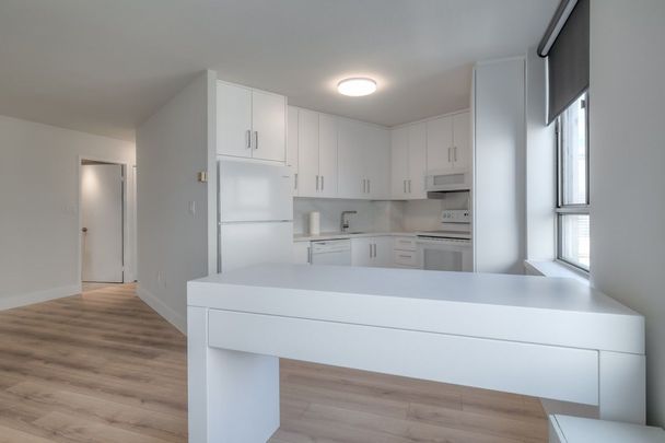 For Lease - 270 Queens Quay Unit# 2306, Toronto, Ontario - Photo 1