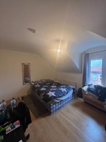 14b Wellington Park Avenue, Belfast, BT9 6DY - Photo 2