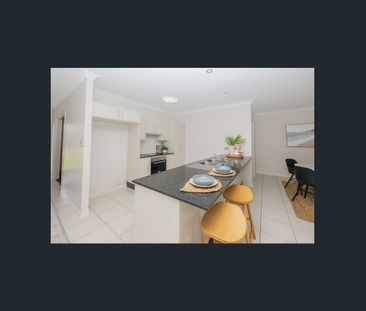 Family home in Bushland Beach - Photo 6