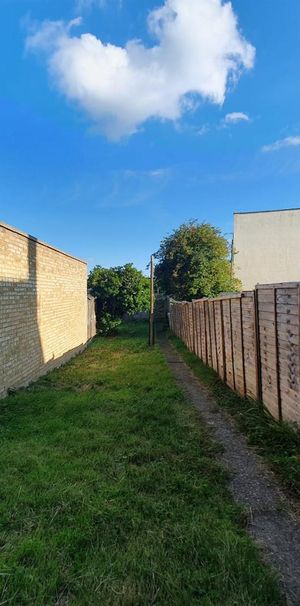 Tonbridge Road, Maidstone ME16, London - Photo 1