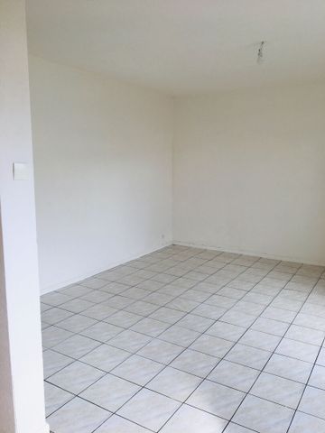 Location Appartement 3 pièces 73m² - Photo 3