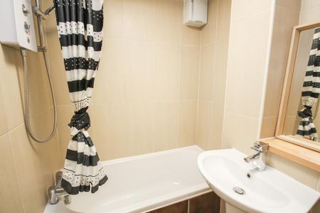 1 bedroom ground floor flat to rent - Photo 4