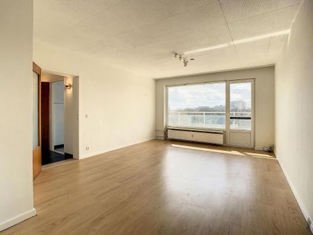 Gezellig appartement met 2 slaapkamers en mooi terras te Berchem! - Photo 2