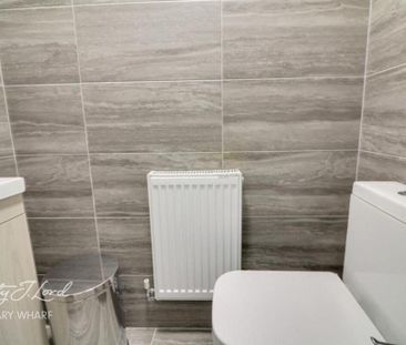1 bedroom in a flat share to rent - Photo 5
