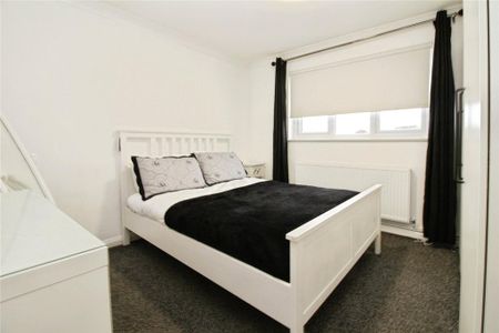 2 bedroom maisonette to rent - Photo 3