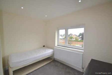 3 bedroom property to rent in Uxbridge - Photo 2