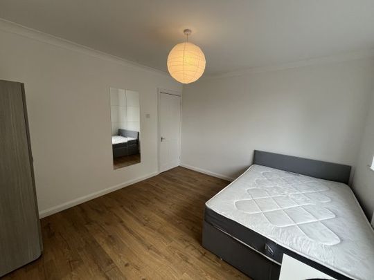 Prince Regents Lane, Plaistow E13, Property for rent - Photo 1