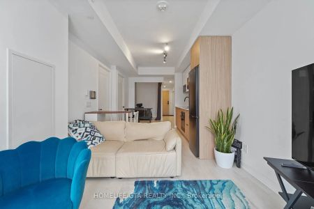 5 Defries Street #821 - Photo 3