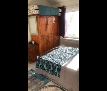 Room in a Shared House, Bowmeadow Grange, M12 - Photo 4