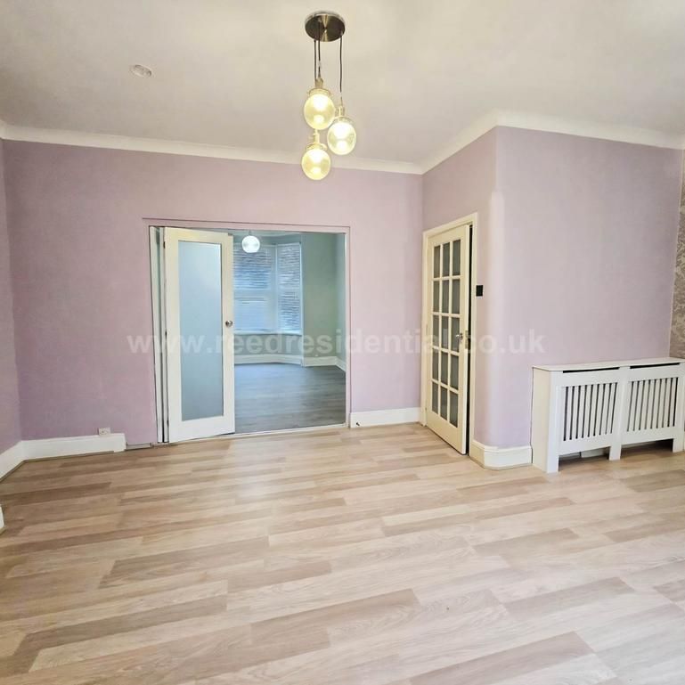 2 bedroom end of terrace house to rent - Photo 1