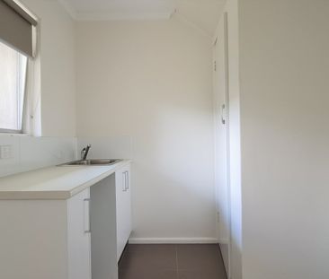 Convenient Location, Relaxed Living – ready to move in! - Photo 6