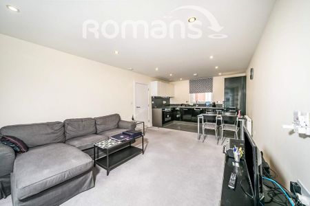 2 bedroom flat to rent - Photo 2
