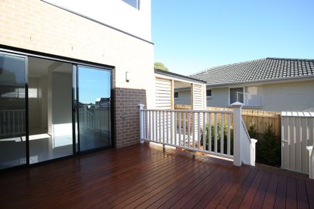 1/3 Roderick Street, Doncaster East - Photo 3