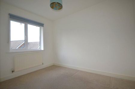 3 bedroom detached house to rent - Photo 2