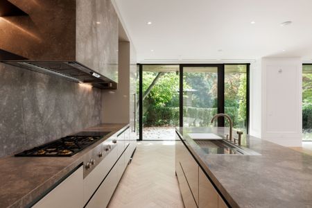 For Lease - 7 Dale Avenue Unit# 105, Toronto, Ontario - Photo 2