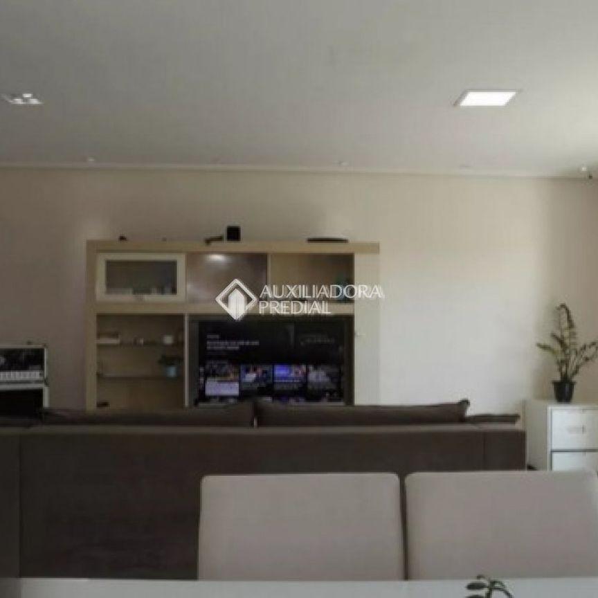 Casa com 3 quartos e 280m² para alugar em Nova Petrópolis, São Bernardo do Campo. - Photo 1