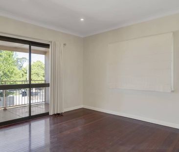Inner City Townhouse - Excellent Location - Photo 2