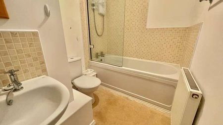 Huxley Court, Stratford-upon-avon, CV37 - Photo 4