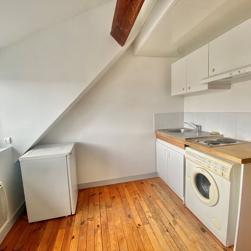 A Louer - Nantes Rond Point De Vannes - Appartement Type 2 De 25.20m² ( 35.70m² Au Sol ) - Photo 1